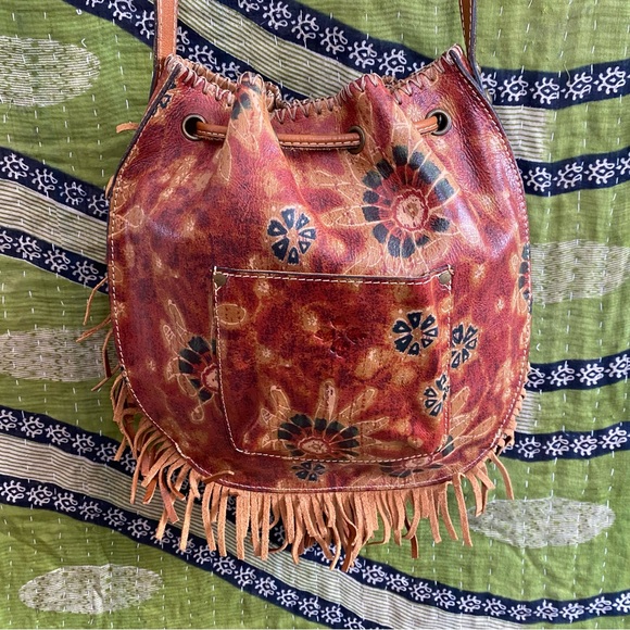 NWOT Patricia Nash Brown Floral Fringe 70s Revival Boho Leather Bucket Purse - Picture 11 of 15